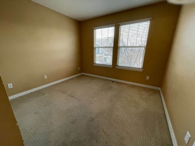 Building Photo - Lovely 2BD/1.5 BA Broomfield Townhome - Av...