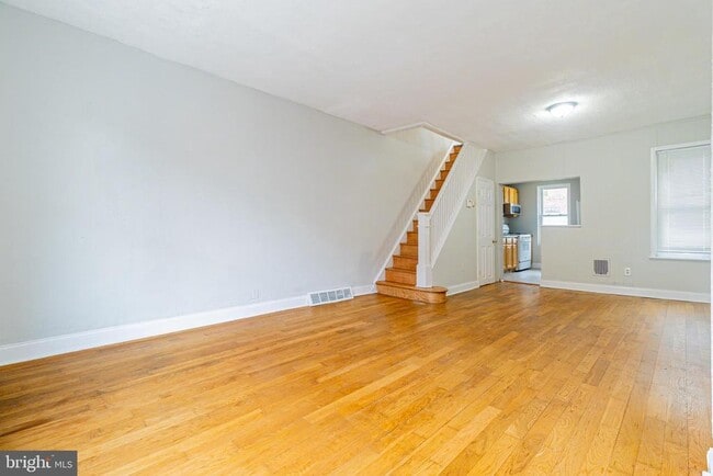 Building Photo - 1528 S Hollywood St