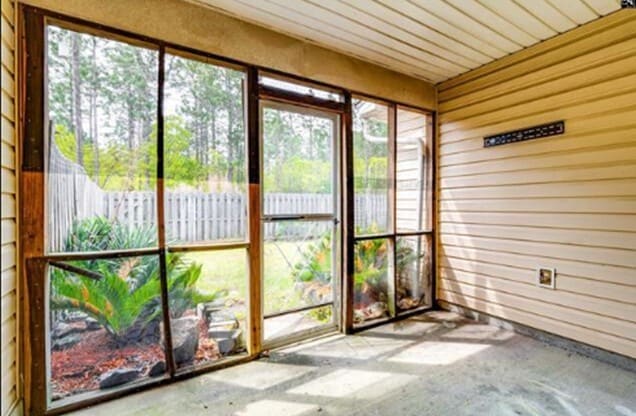 Building Photo - 225 Lawson Dr