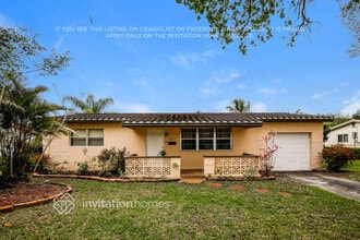 Building Photo - 8954 SW 52nd Pl