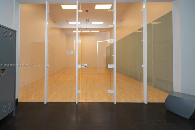 Building Photo - 1600 NE 1st Ave