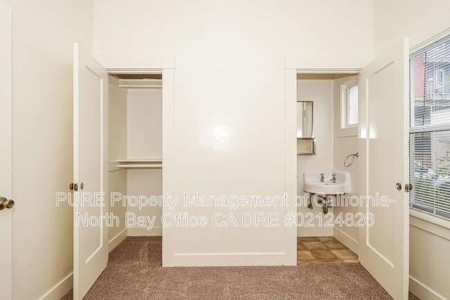 Building Photo - 73 Brookwood Ave