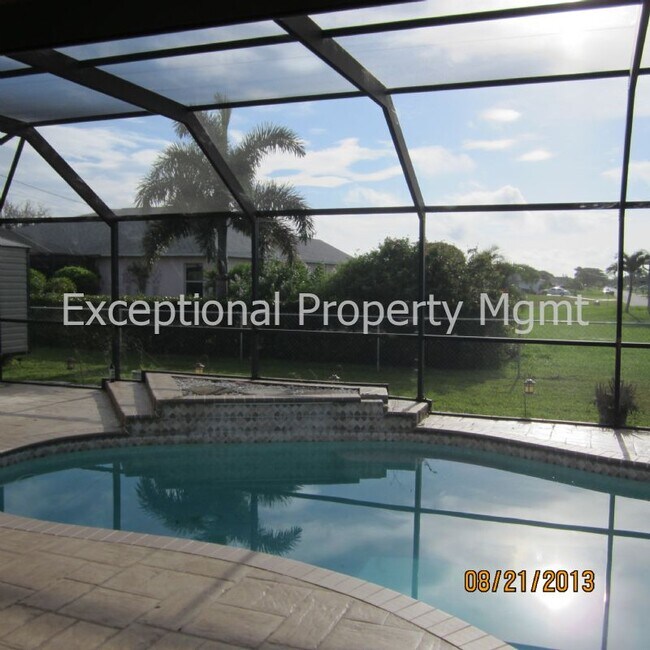 Building Photo - Beautiful 3-bedroom 2 bath Pool Home!  SW ...