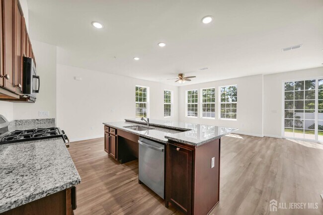 Building Photo - 228 Park Ln