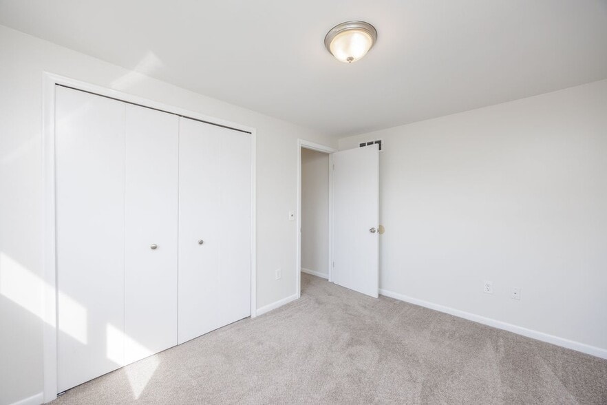 Building Photo - 1717 Nakota Rd