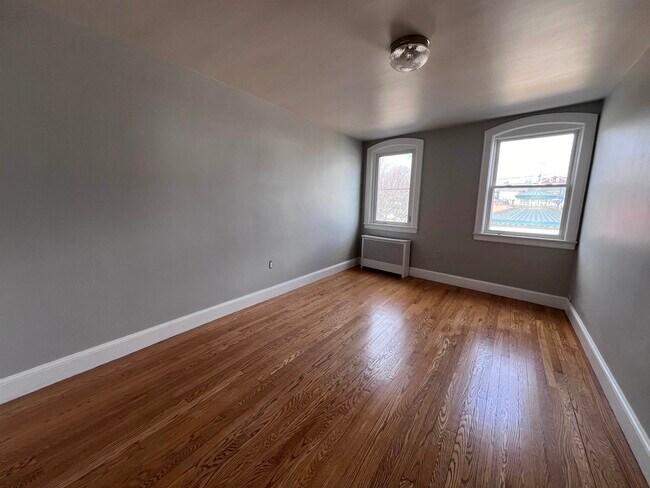 Building Photo - 444 Lafayette Rd