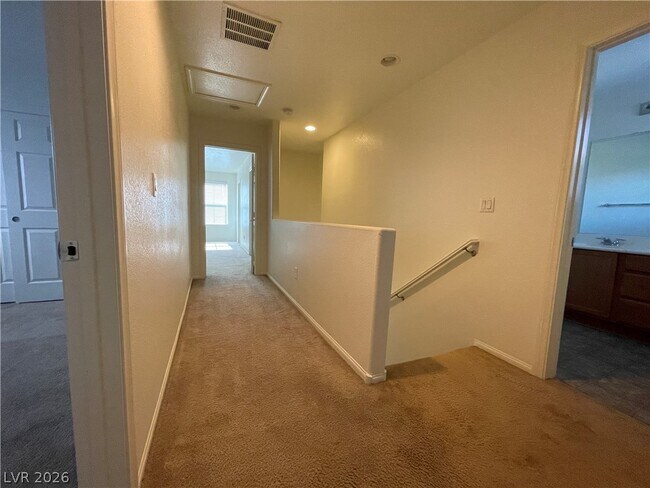 Building Photo - 10662 Summerbell St