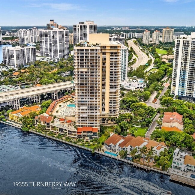 Building Photo - 19355 Turnberry Way