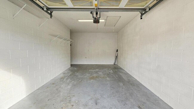 Building Photo - 7805 Sugar Brook Ct