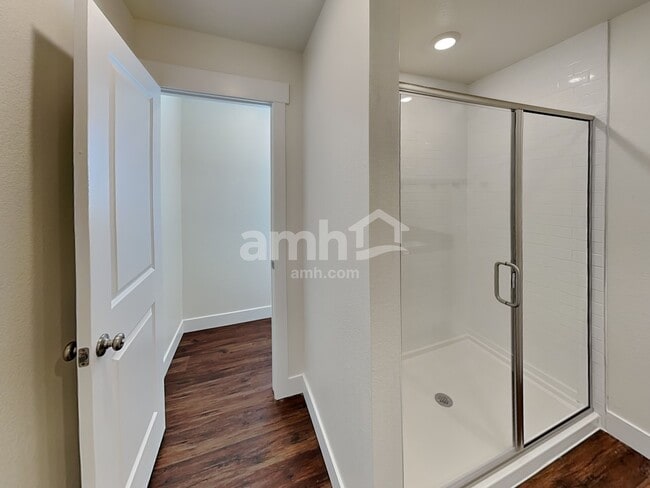 Building Photo - 3934 Wyedale Wy