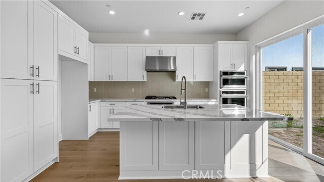 Building Photo - 107 Pansy