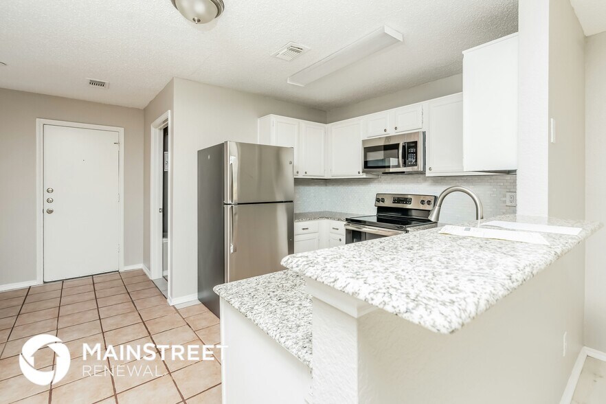 Building Photo - 930 Boxwood Dr