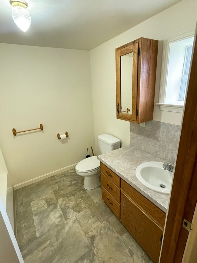 Building Photo - Upstairs 1 Bedroom, 1 Bathroom Apartment - Shippensburg, PA!