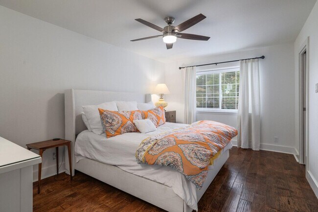 Building Photo - 7107 Scenic Brook Dr