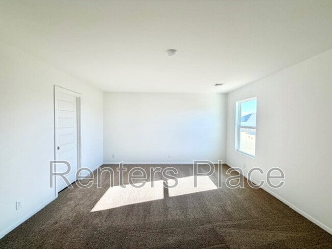 Building Photo - 1107 W Lawton Rd