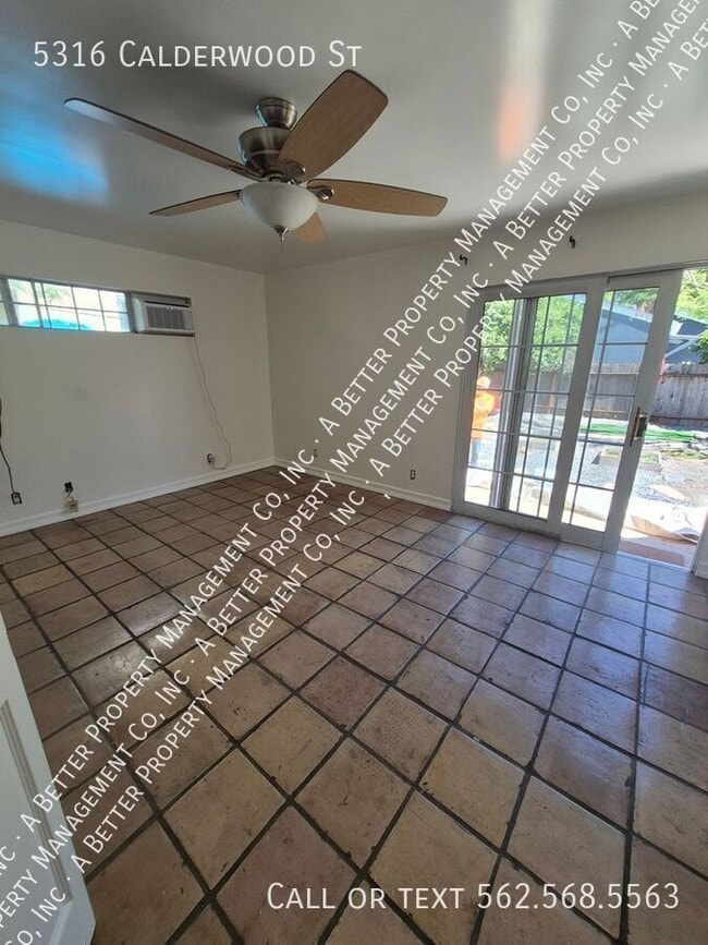 Building Photo - 5316 E Calderwood St