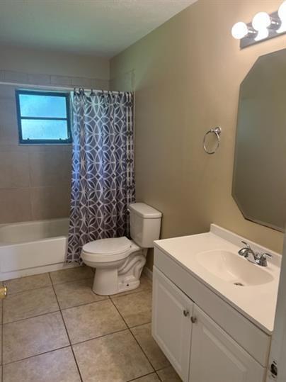 Building Photo - Single-Family Home in Fort Myers | 3 Beds,...