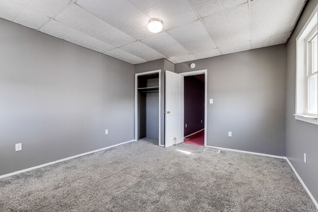 Building Photo - 39 Allen St