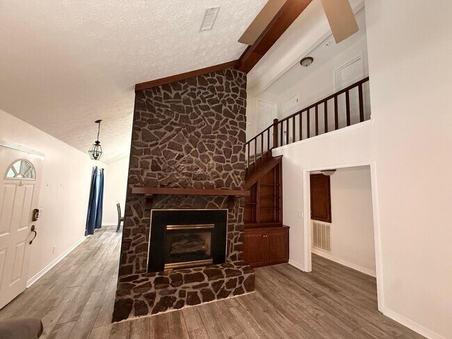 Building Photo - Spacious 4BR Home in Desirable North Columbus