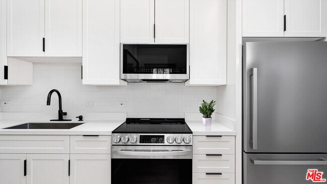 Building Photo - 6765 Case Ave