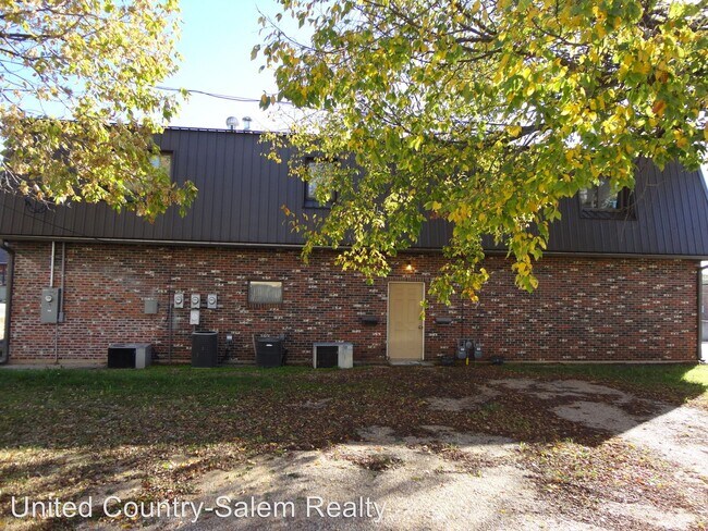 Building Photo - 201-203 N Main St