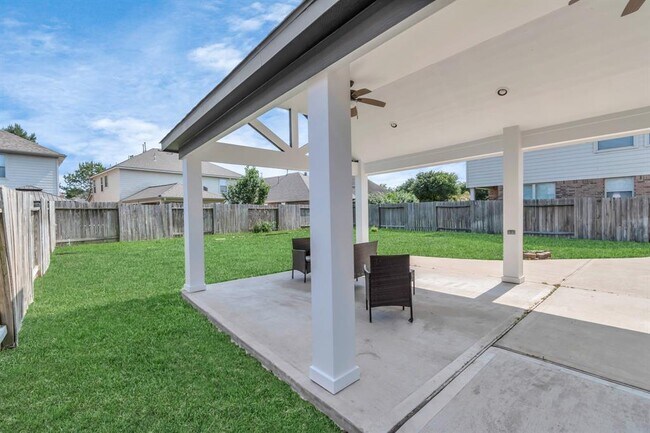 Building Photo - 24935 Crystal Stone Ln