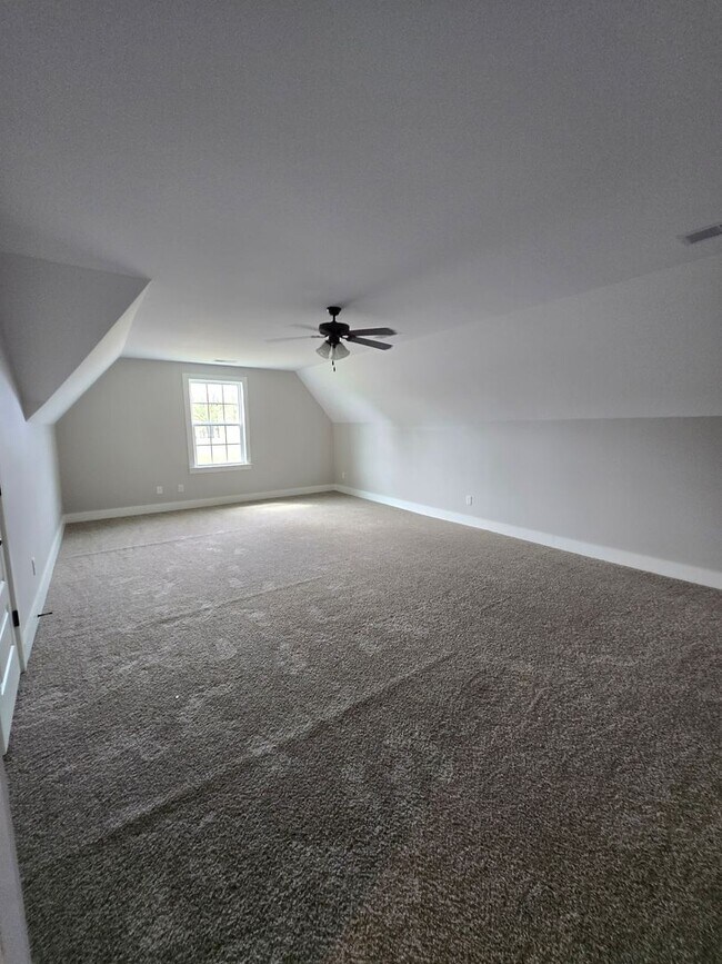 Building Photo - Modern and Spacious 4 bedroom home in Olive Branch for Lease