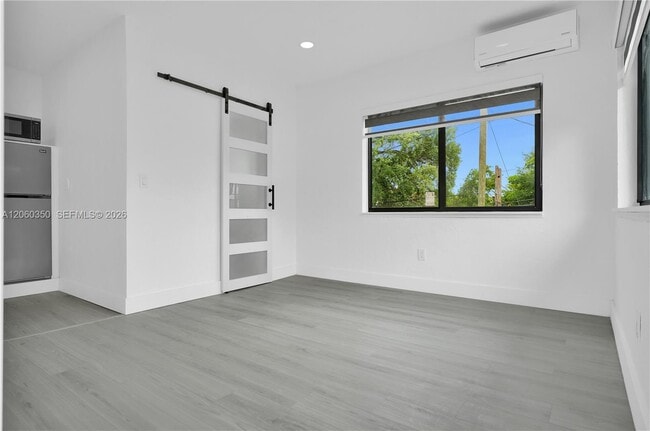 Building Photo - 212 Beacom Blvd