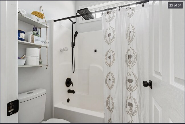 Building Photo - 3143 Enclave Ln