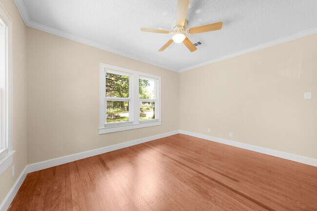 Building Photo - 1324 Allston St