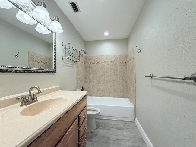Building Photo - 11893 Raintree Dr