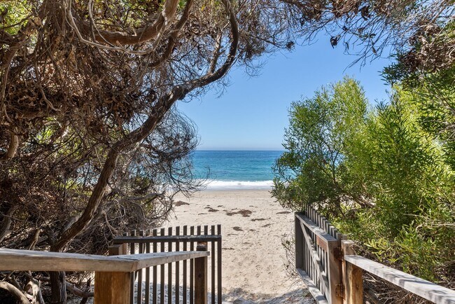 Building Photo - Discover a Coastal Sanctuary at Laguna Royale, Laguna Beach. Comes with 2 Parking Spaces!