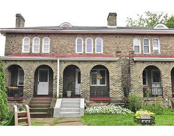 Front - 5552 Beacon St