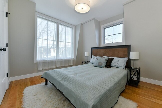 Building Photo - 145 Stoughton St