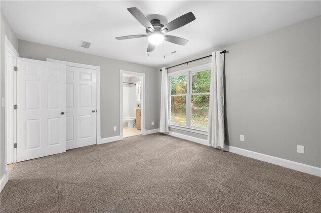 Building Photo - 1393 Poplar Pointe