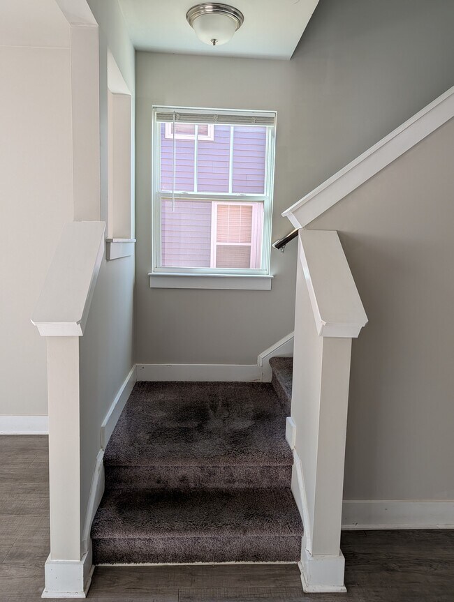 Building Photo - 222 Keaton Ct