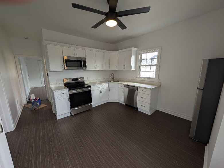 Building Photo - 27 Darina Pl