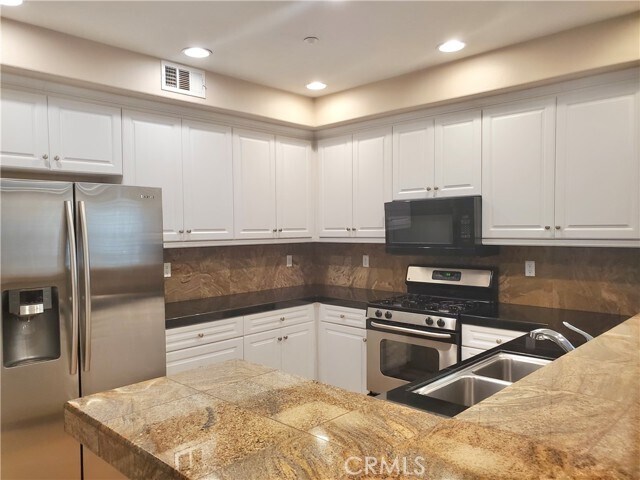 Building Photo - 55 Regal