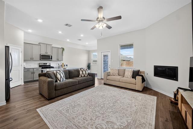 Building Photo - 10601 Autumn Leaves Ln