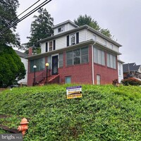 Building Photo - 6401 Clearspring Rd