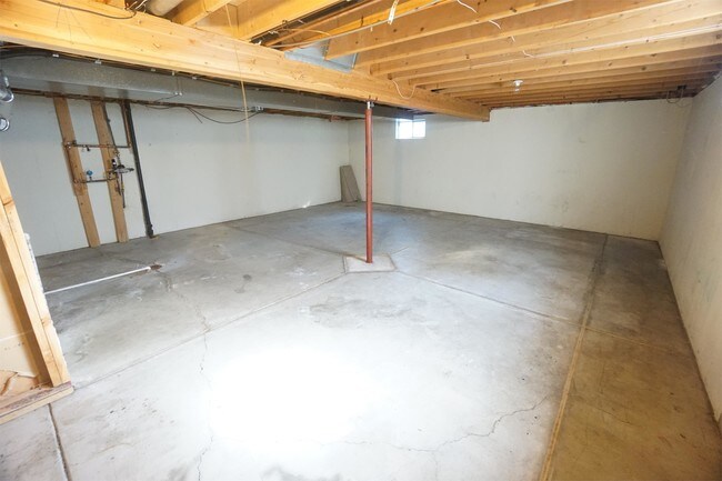 Building Photo - 7047 S Fairfax St