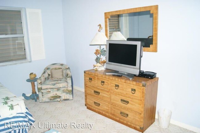 Building Photo - 1555 NE Ocean Blvd