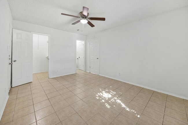 Building Photo - 6188 Vega Dr