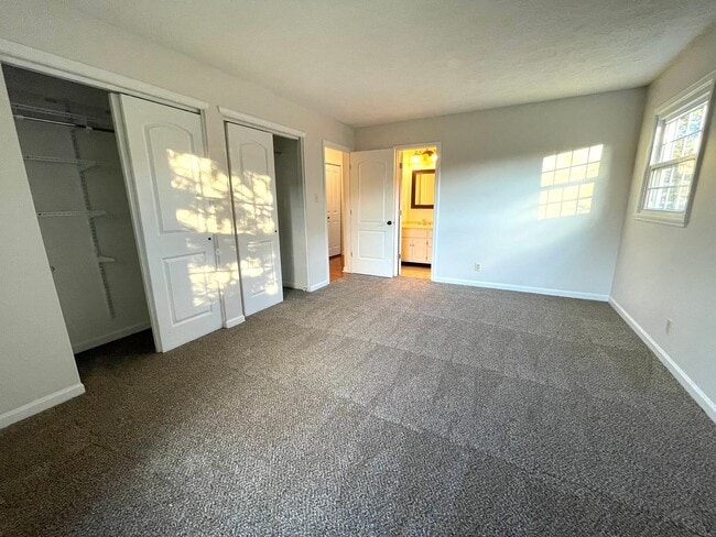 Building Photo - 3 Bedroom Home in Fishers with Bonus Room!