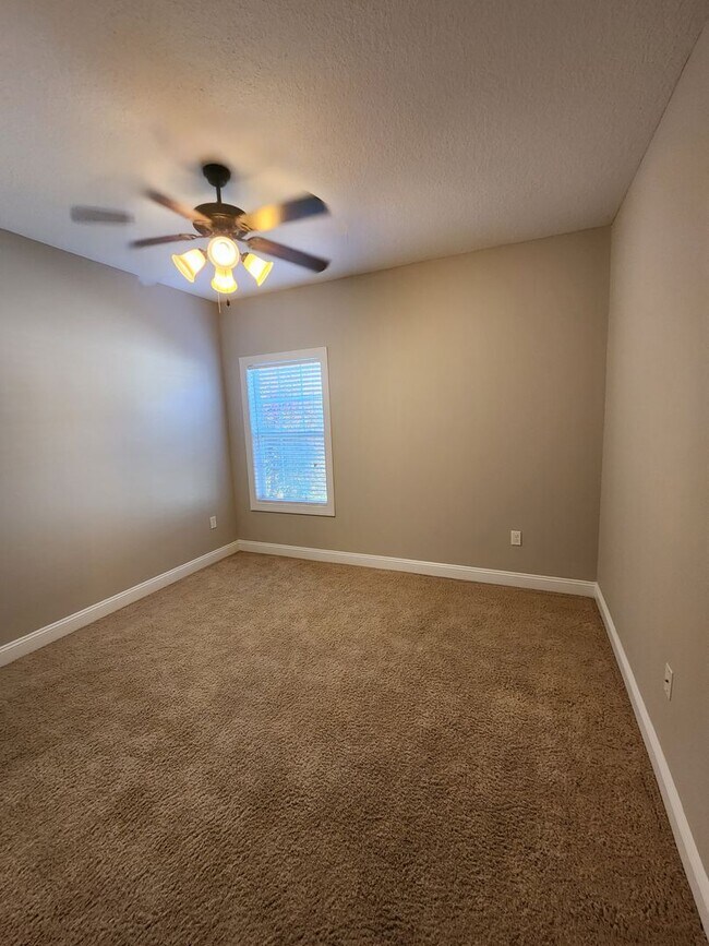 Building Photo - 3835 Napa Dr