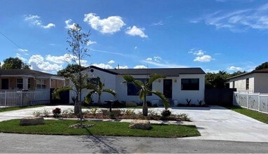 Building Photo - 170 W 58th St