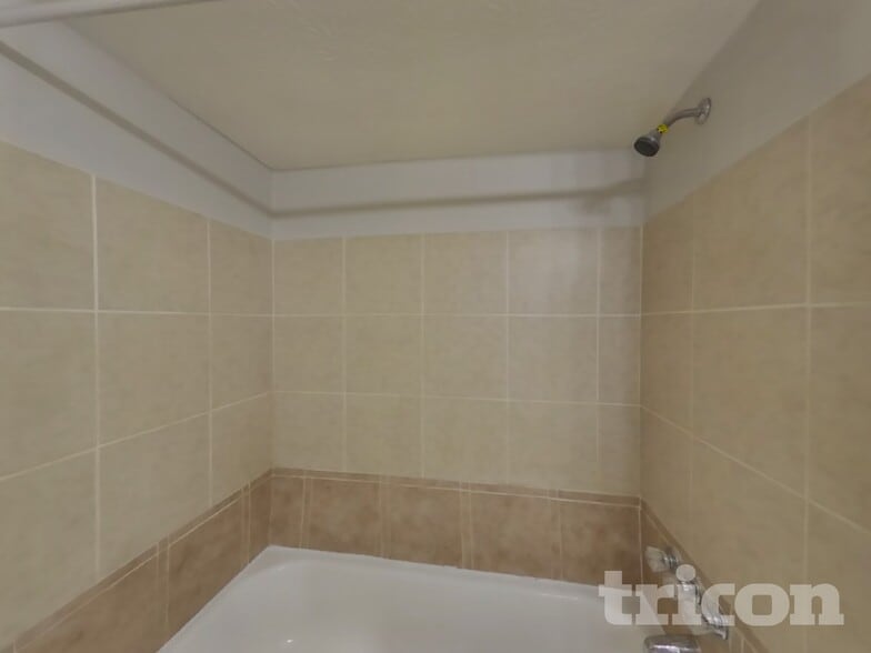 Building Photo - 718 Post Rd Ln