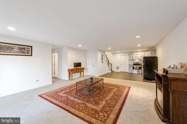 Building Photo - 25532 Byrnes Crossing Dr