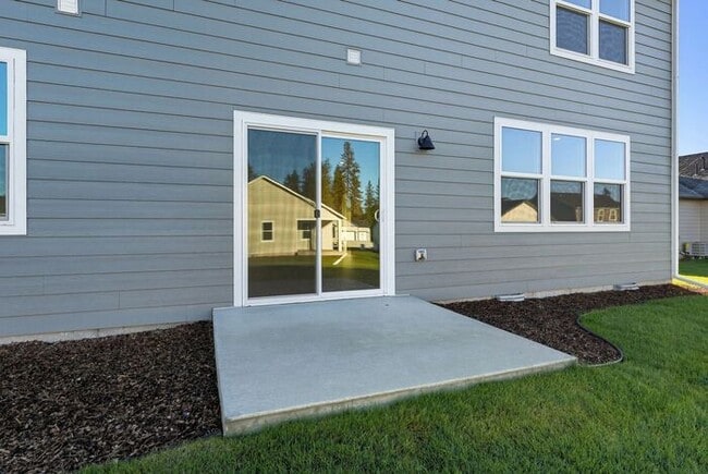 Building Photo - Spacious 4-Bedroom Home with Loft, 3 Baths & 3-Car Garage