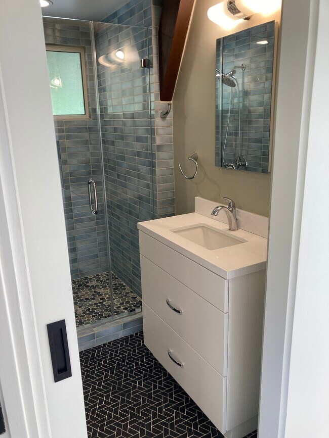 Building Photo - 10250 Seabury Ln